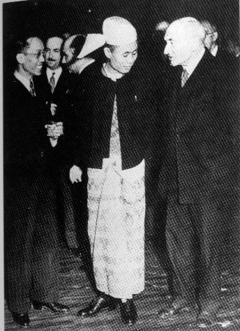 Bogyoke Aung San in Lodon, January 1947, between Thakin Mya and Lord Pethwick-Lawrence